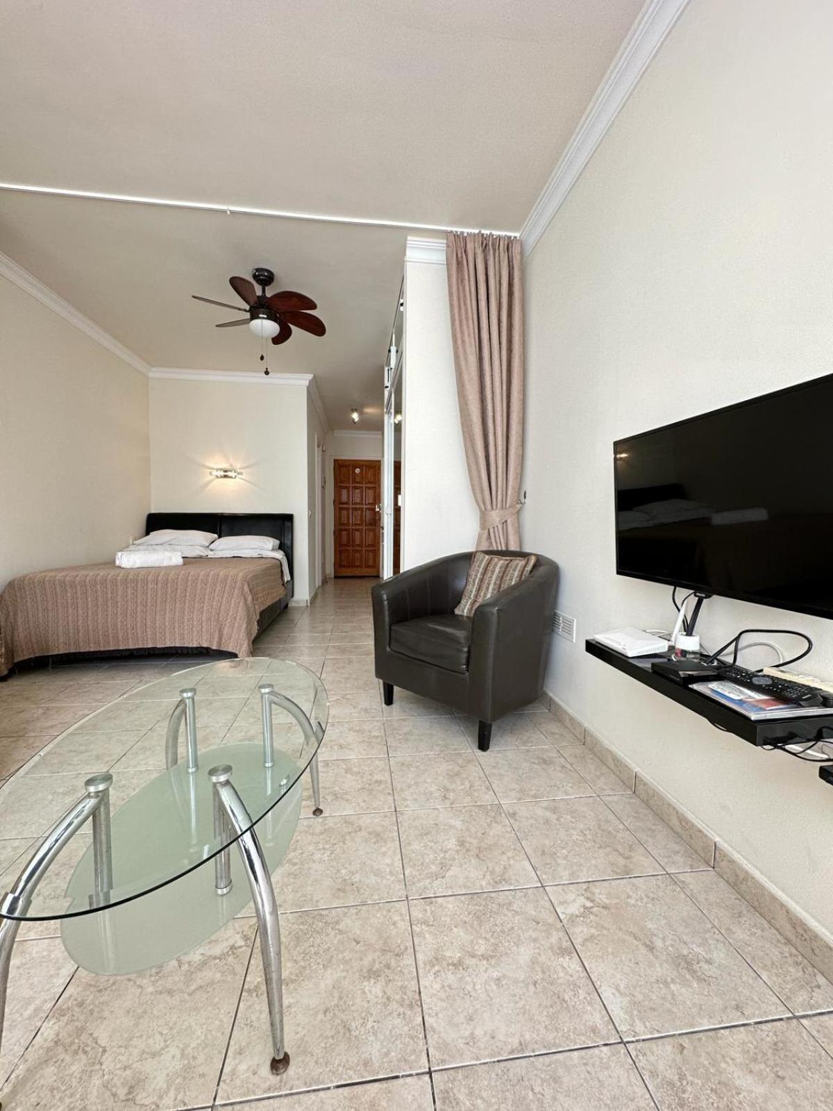 Firstline Apartment Los Cristianos 阿罗纳 外观 照片