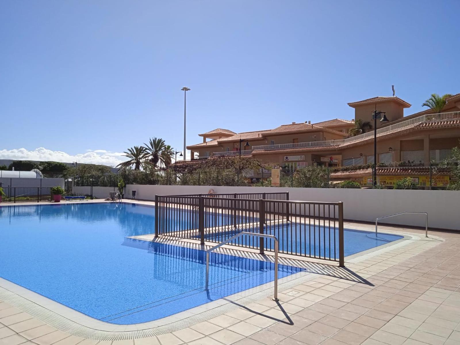 Firstline Apartment Los Cristianos 阿罗纳 外观 照片