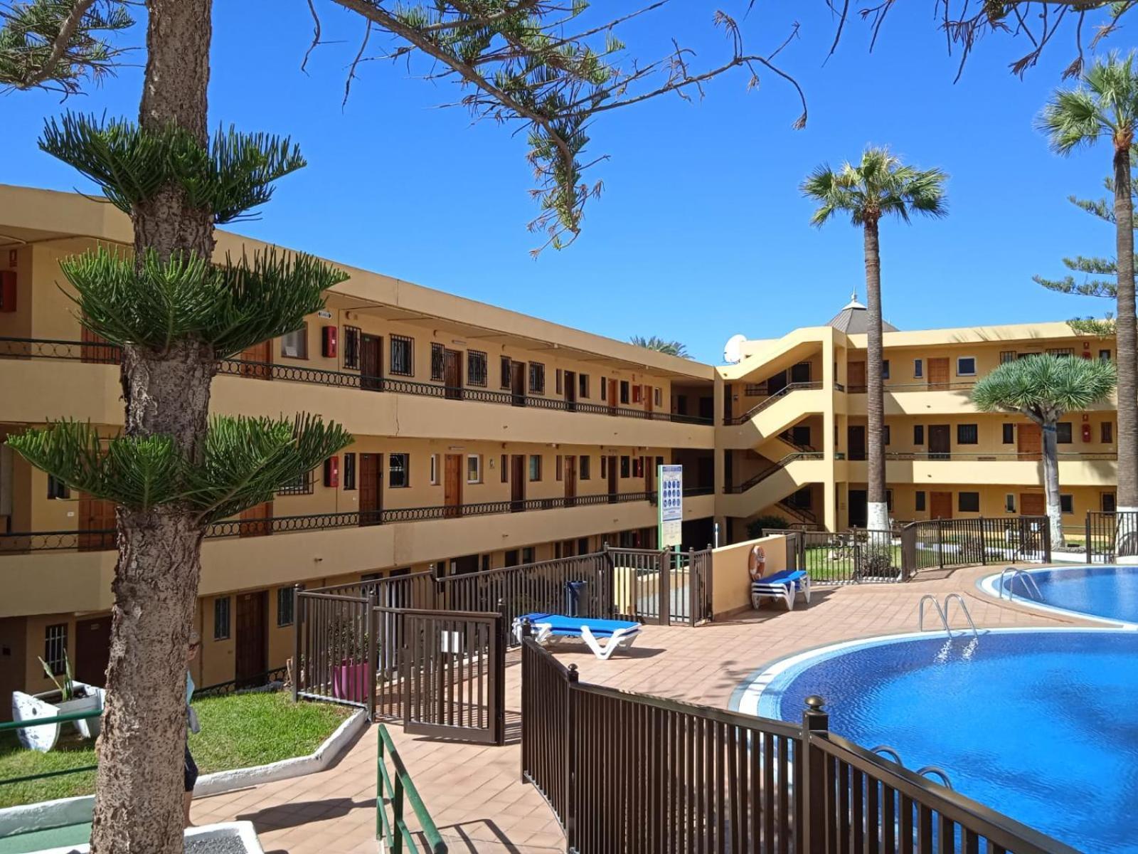 Firstline Apartment Los Cristianos 阿罗纳 外观 照片